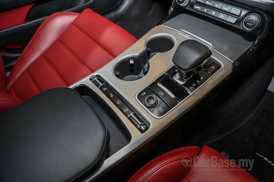 Audi Q5 FY (2019) Interior