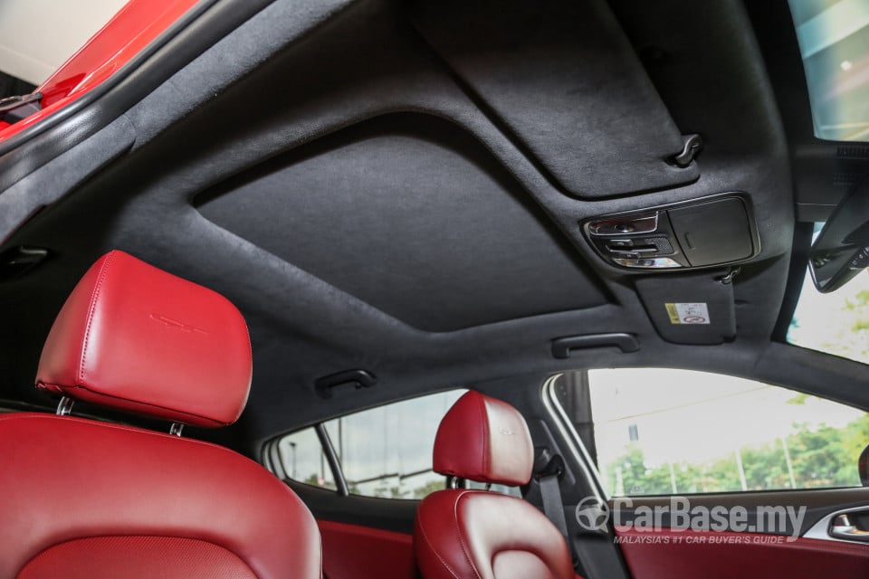 Kia Stinger CK (2018) Interior