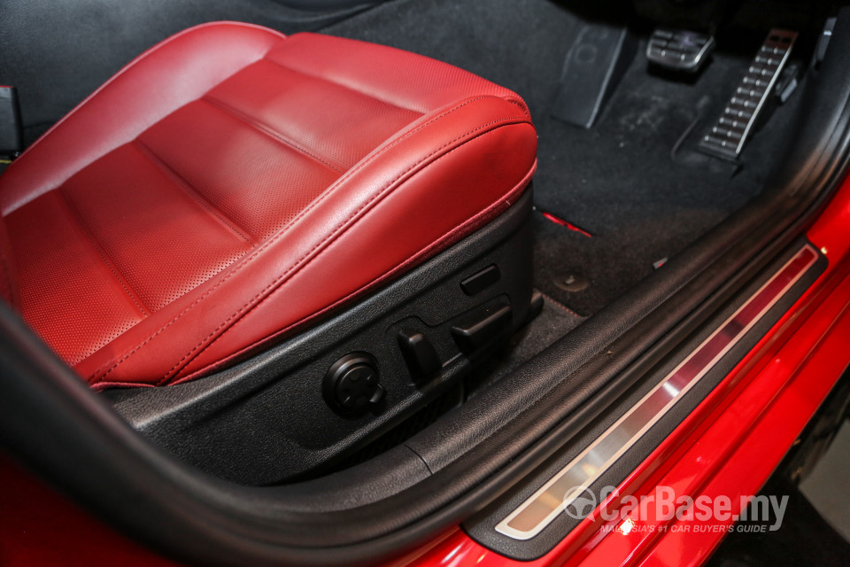 Kia Stinger CK (2018) Interior