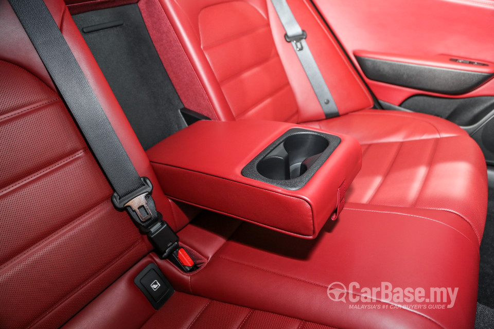 Kia Stinger CK (2018) Interior