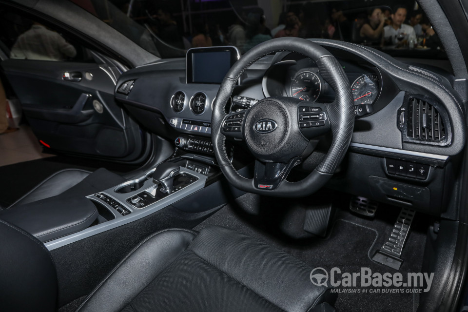 Kia Stinger CK (2018) Interior