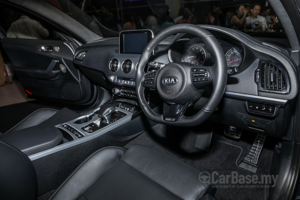 Nissan Grand Livina L11 Facelift (2013) Interior