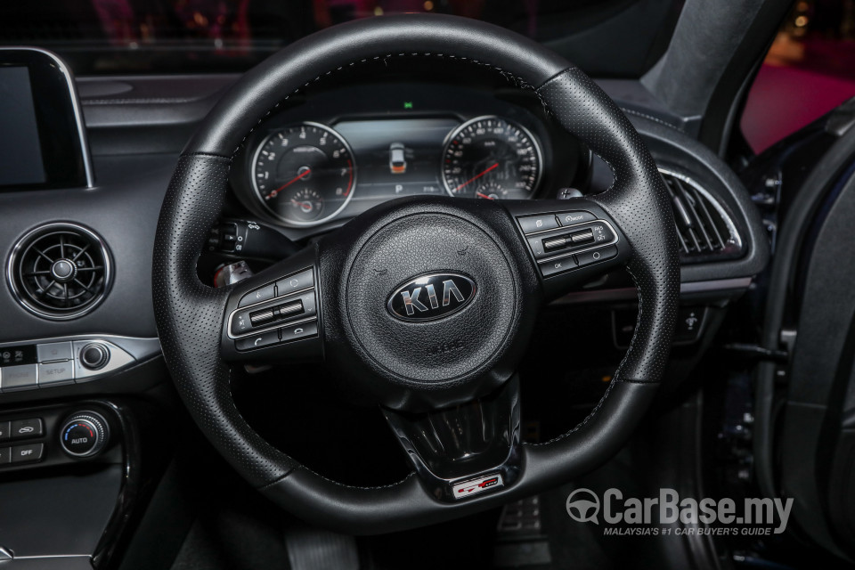 Kia Stinger CK (2018) Interior