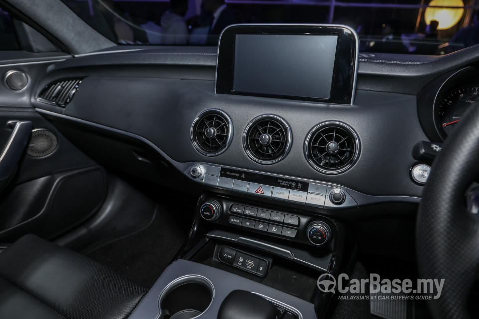 Kia Stinger CK (2018) Interior