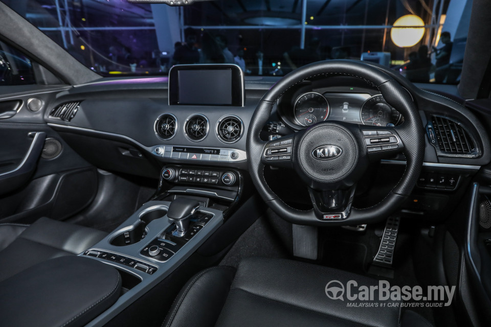 Kia Stinger CK (2018) Interior