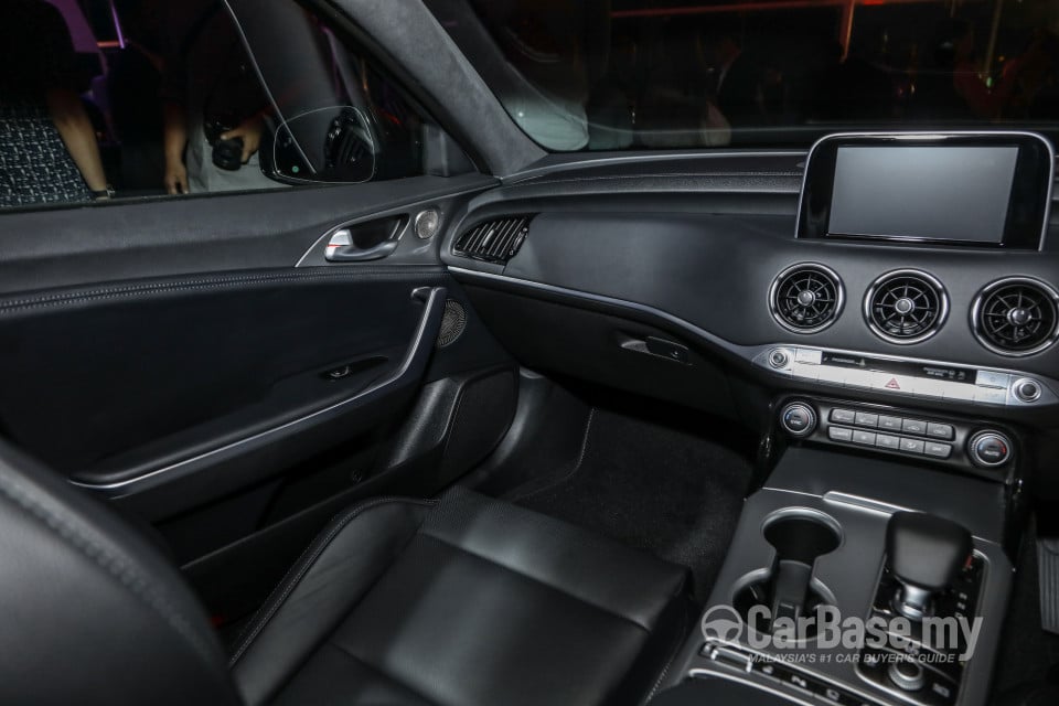 Kia Stinger CK (2018) Interior