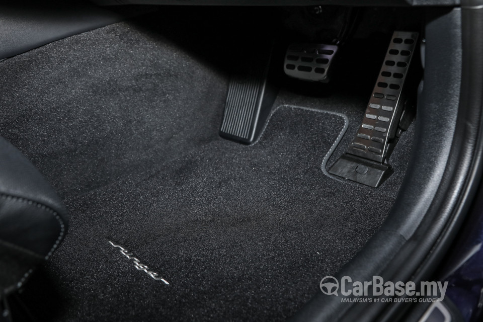 Kia Stinger CK (2018) Interior