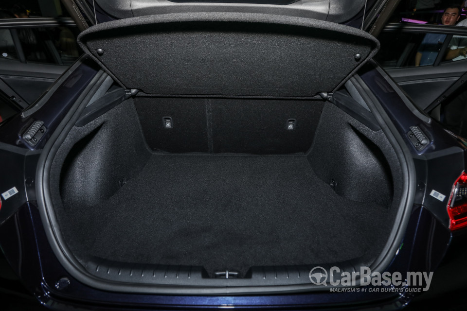 Kia Stinger CK (2018) Interior