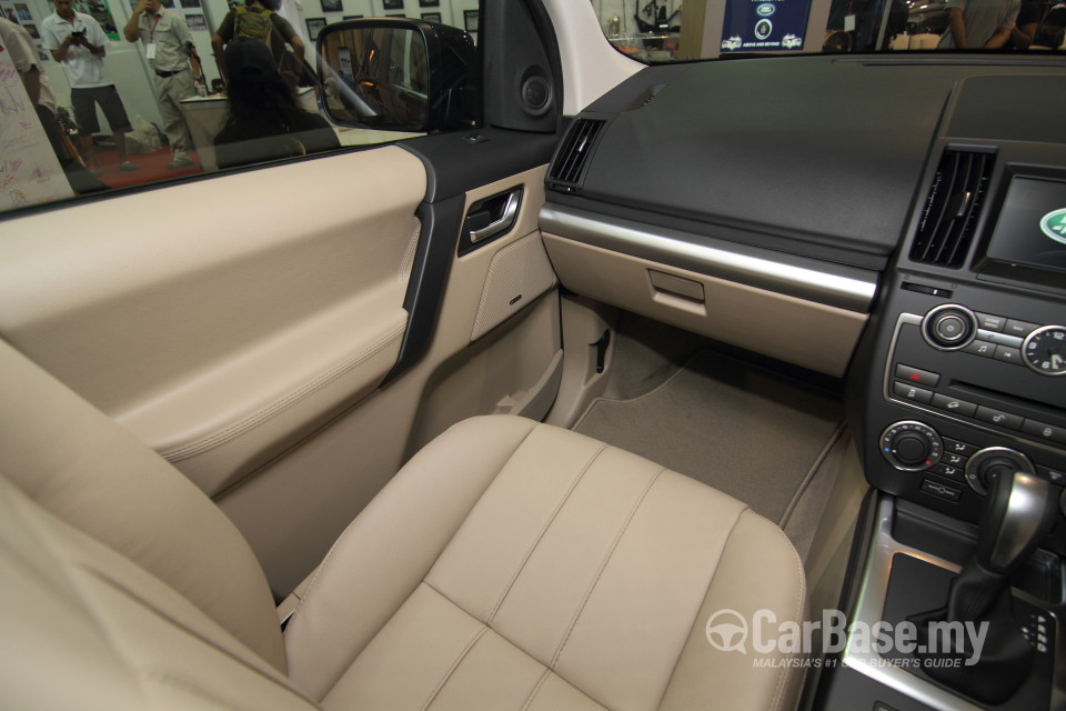 Land Rover Freelander L359 Facelift 2 (2011) Interior