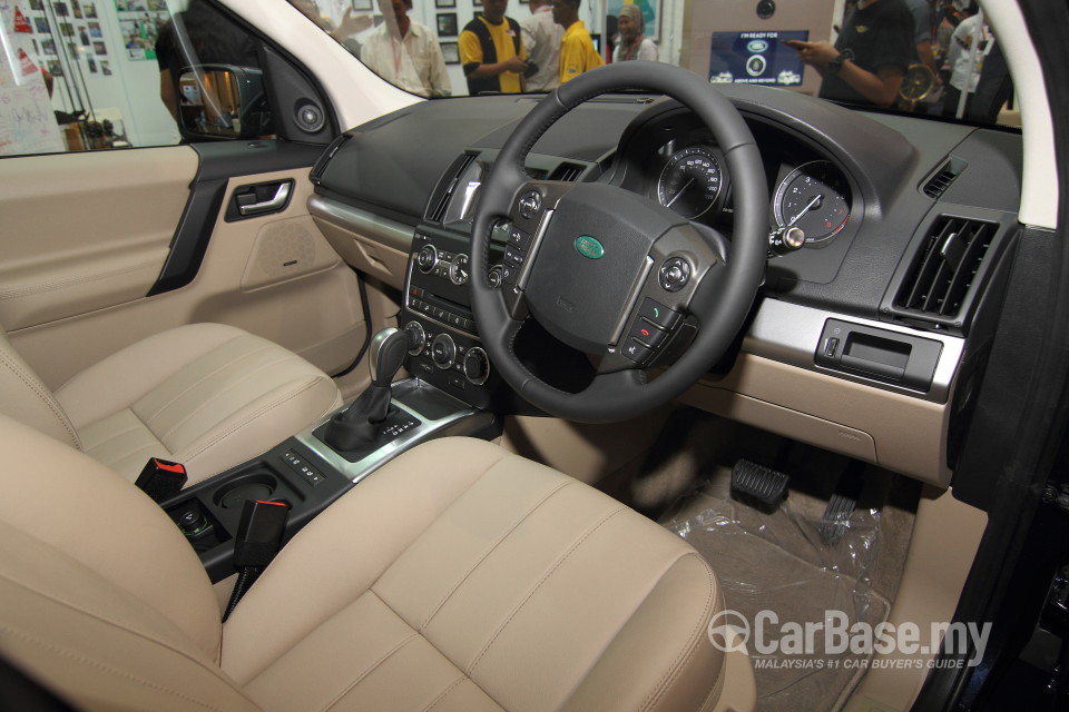 Land Rover Freelander L359 Facelift 2 (2011) Interior