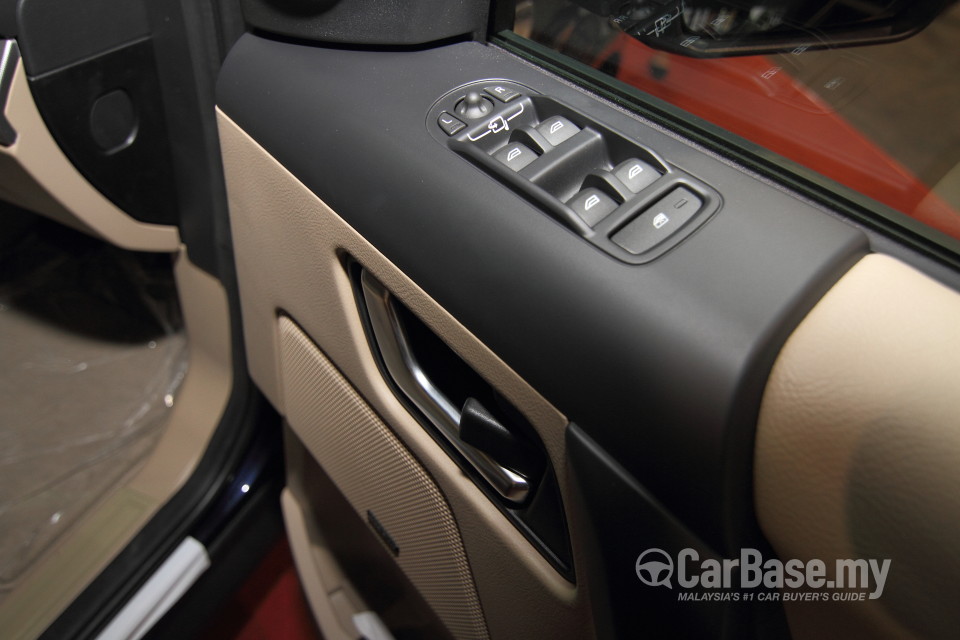 Land Rover Freelander L359 Facelift 2 (2011) Interior