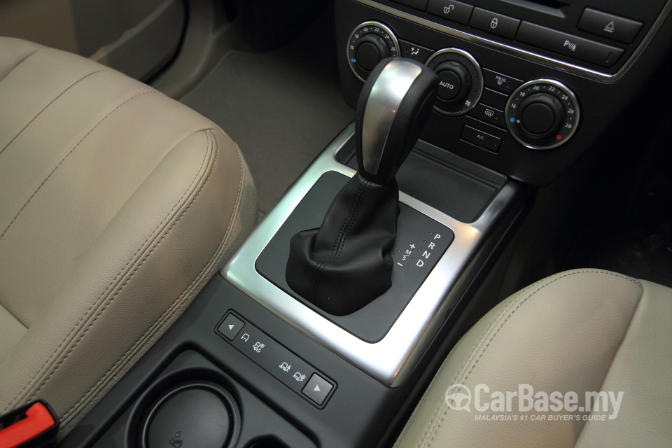 Land Rover Freelander L359 Facelift 2 (2011) Interior