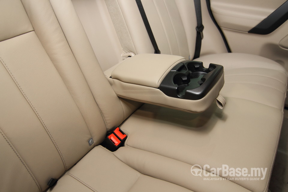 Land Rover Freelander L359 Facelift 2 (2011) Interior