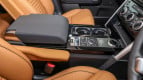 Land Rover Discovery Interior photo