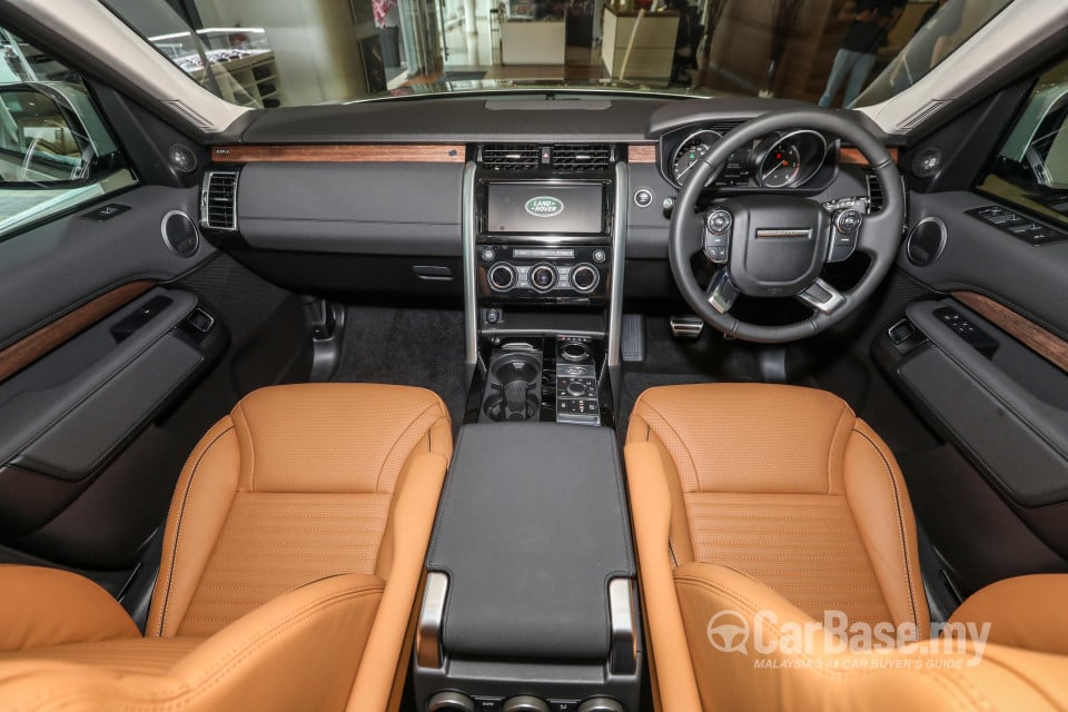 Land Rover Discovery L462 (2018) Interior