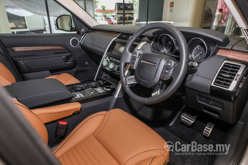 Land Rover Discovery L462 (2018) Interior