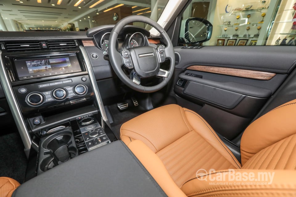 Land Rover Discovery L462 (2018) Interior