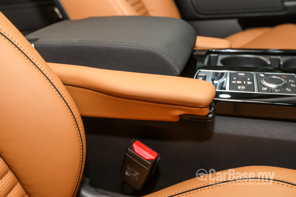Land Rover Discovery L462 (2018) Interior