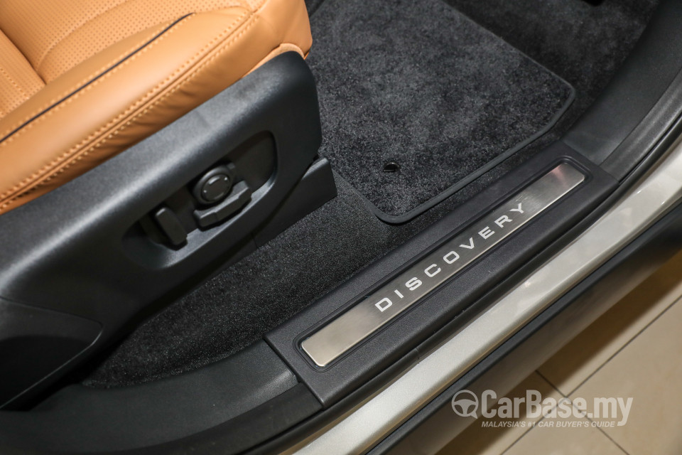 Land Rover Discovery L462 (2018) Interior