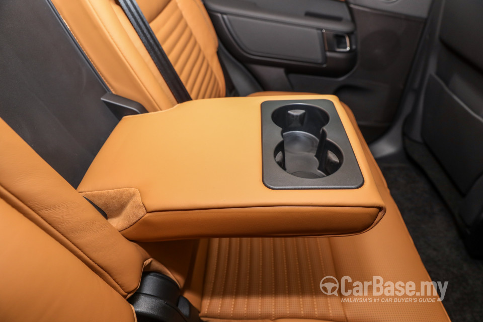 Land Rover Discovery L462 (2018) Interior