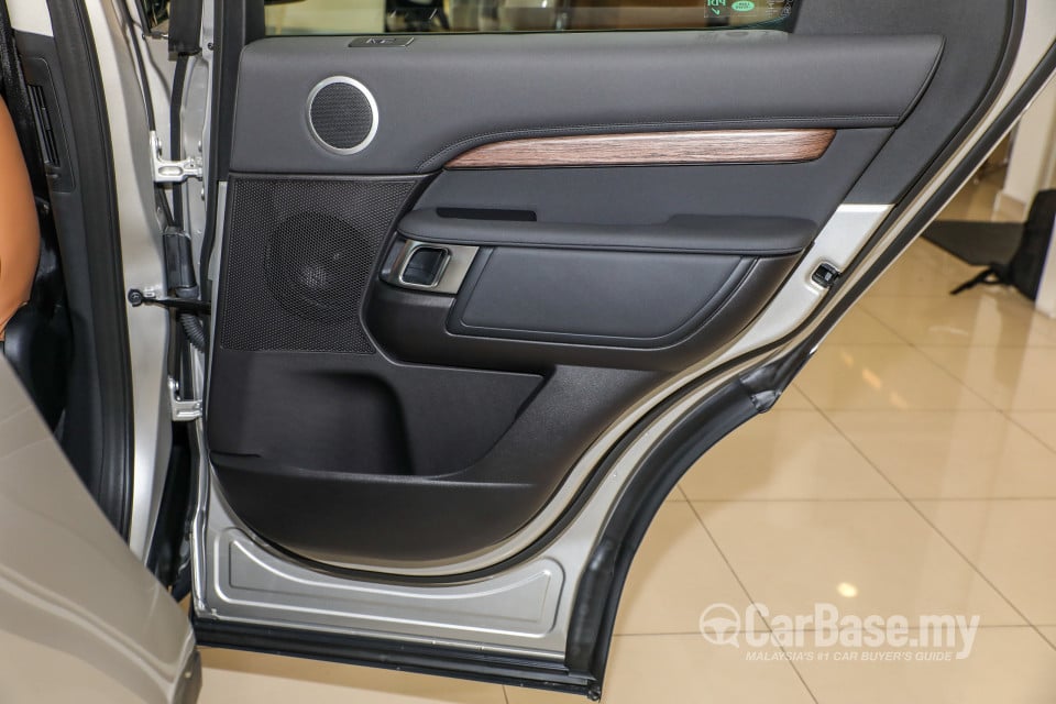 Land Rover Discovery L462 (2018) Interior