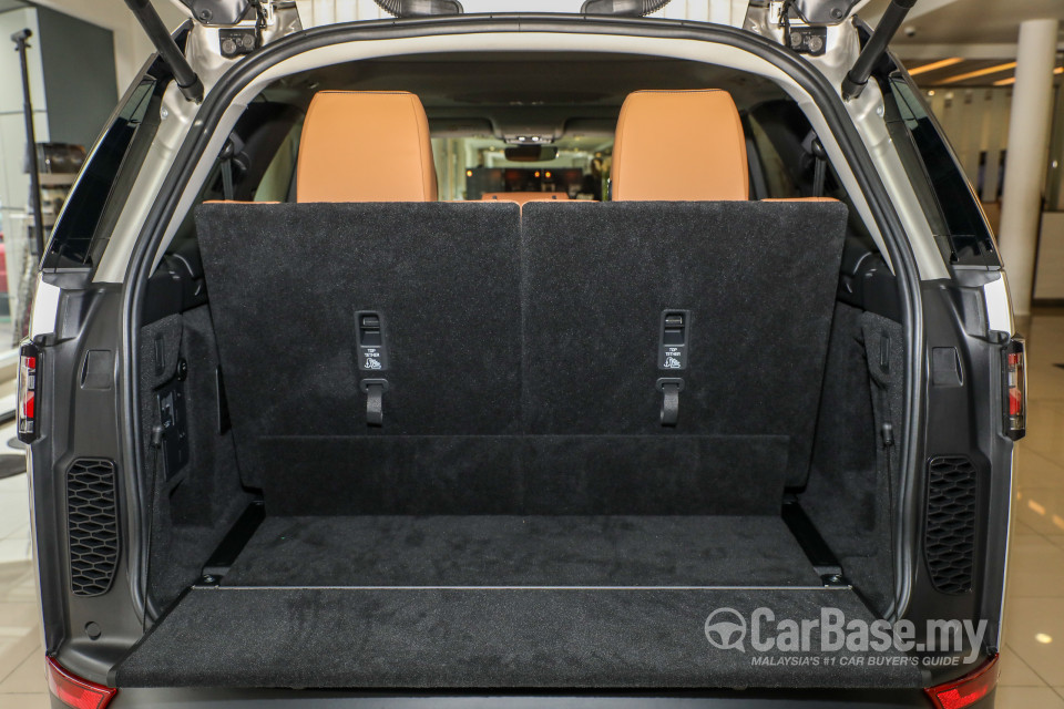 Land Rover Discovery L462 (2018) Interior