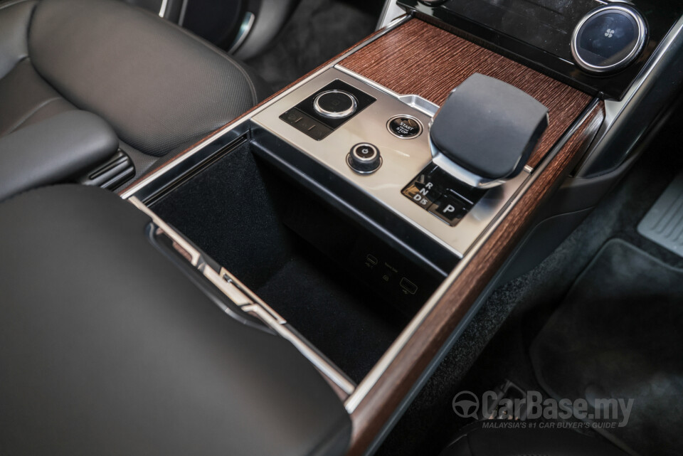 Land Rover Range Rover L460 (2023) Interior