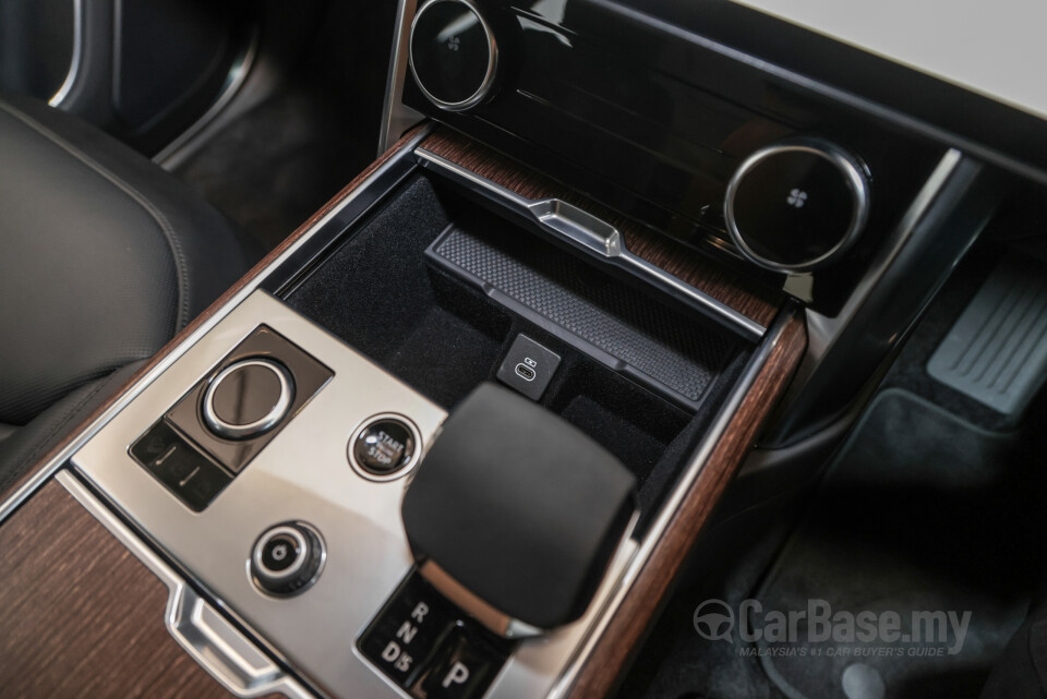 Land Rover Range Rover L460 (2023) Interior