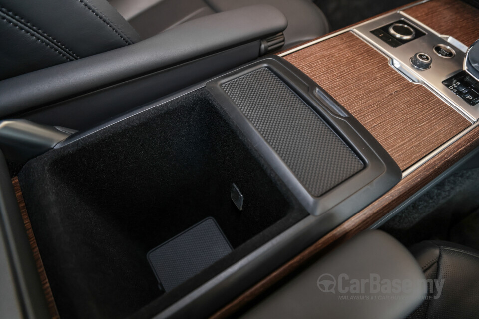 Land Rover Range Rover L460 (2023) Interior