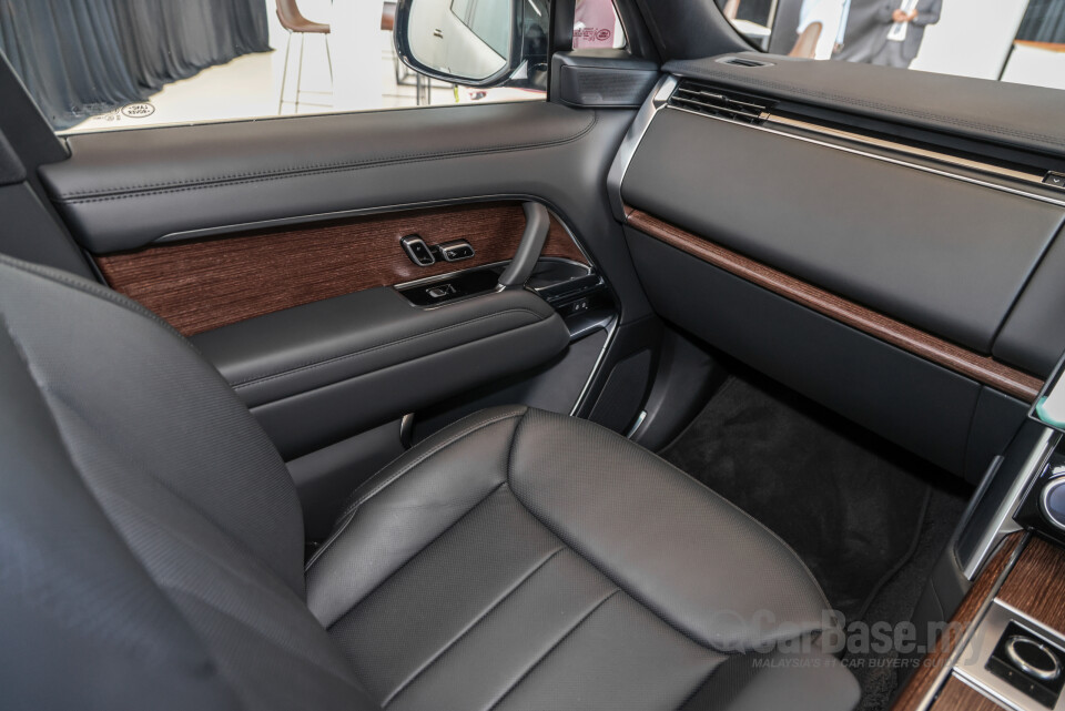 Land Rover Range Rover L460 (2023) Interior