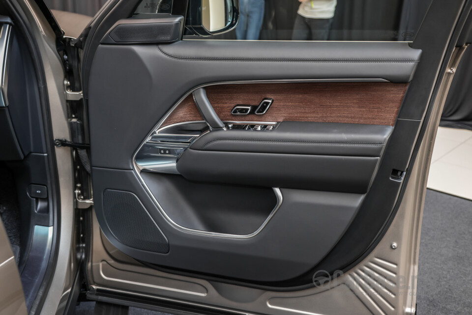 Land Rover Range Rover L460 (2023) Interior