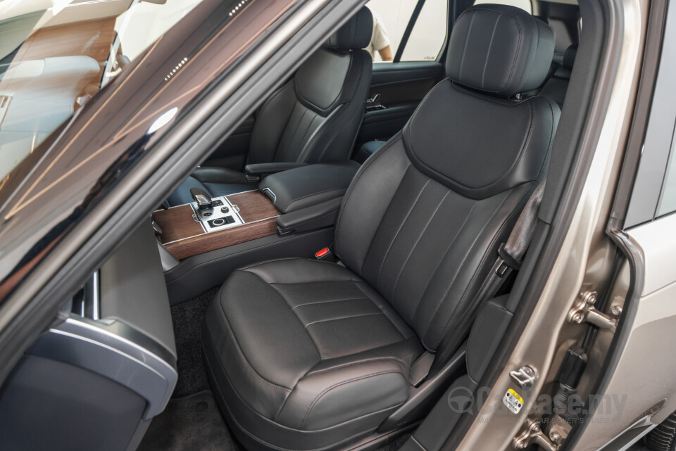 Land Rover Range Rover L460 (2023) Interior