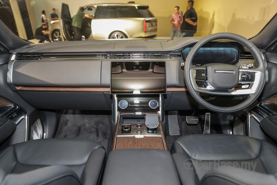 Land Rover Range Rover L460 (2023) Interior