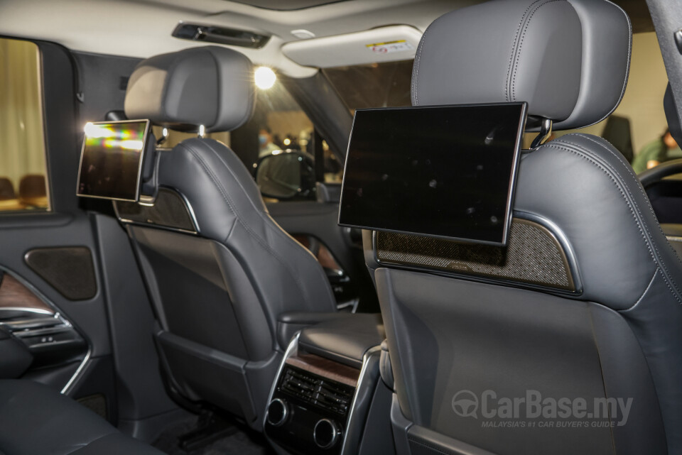 Land Rover Range Rover L460 (2023) Interior