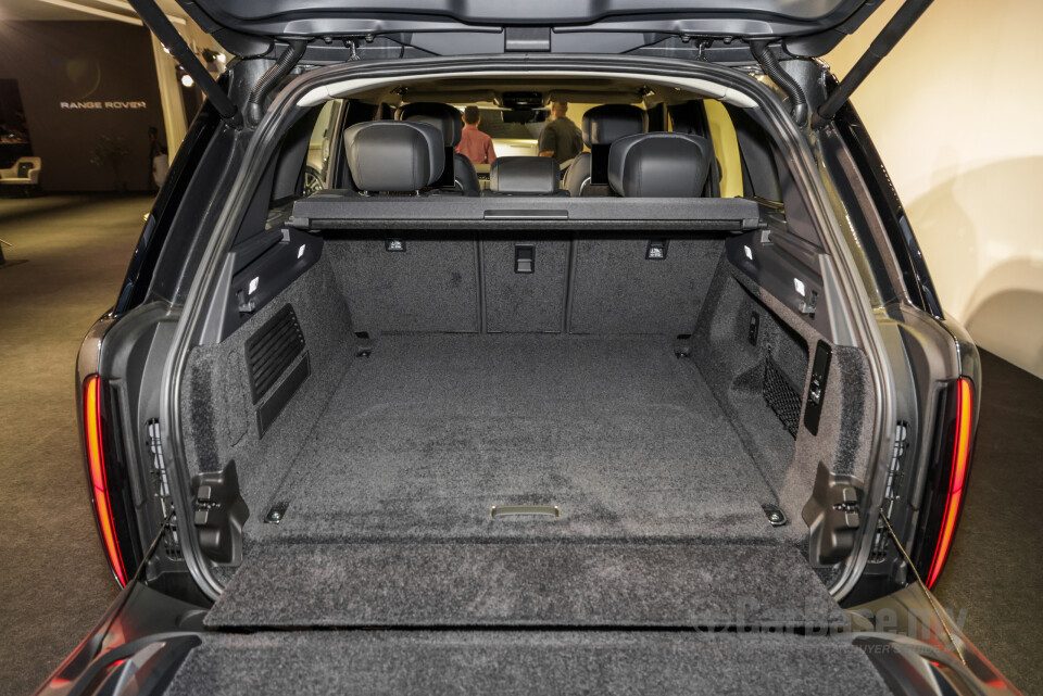 Land Rover Range Rover L460 (2023) Interior