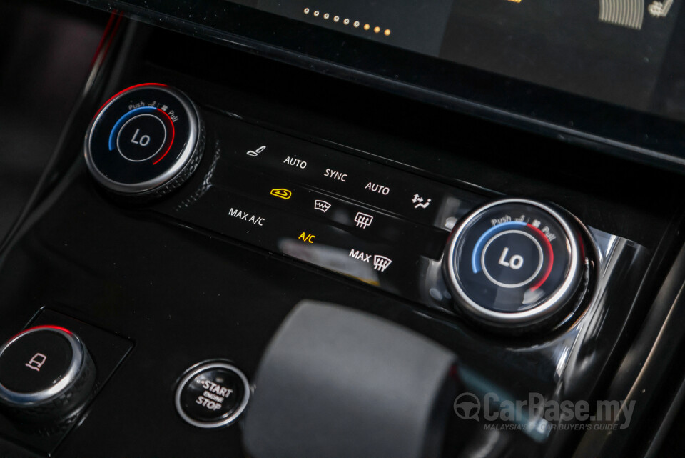 Land Rover Range Rover Sport L461 (2023) Interior