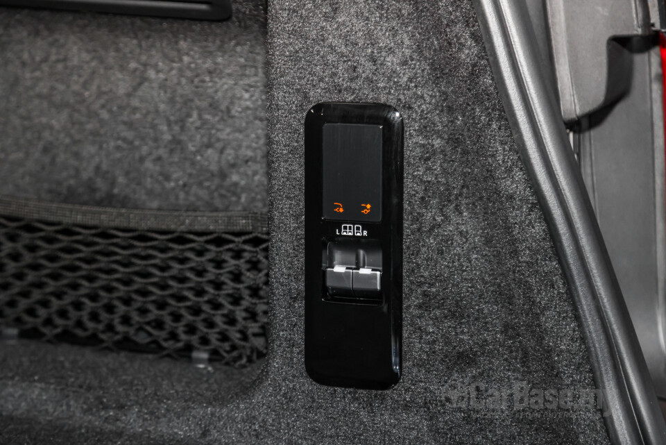 Land Rover Range Rover Sport L461 (2023) Interior