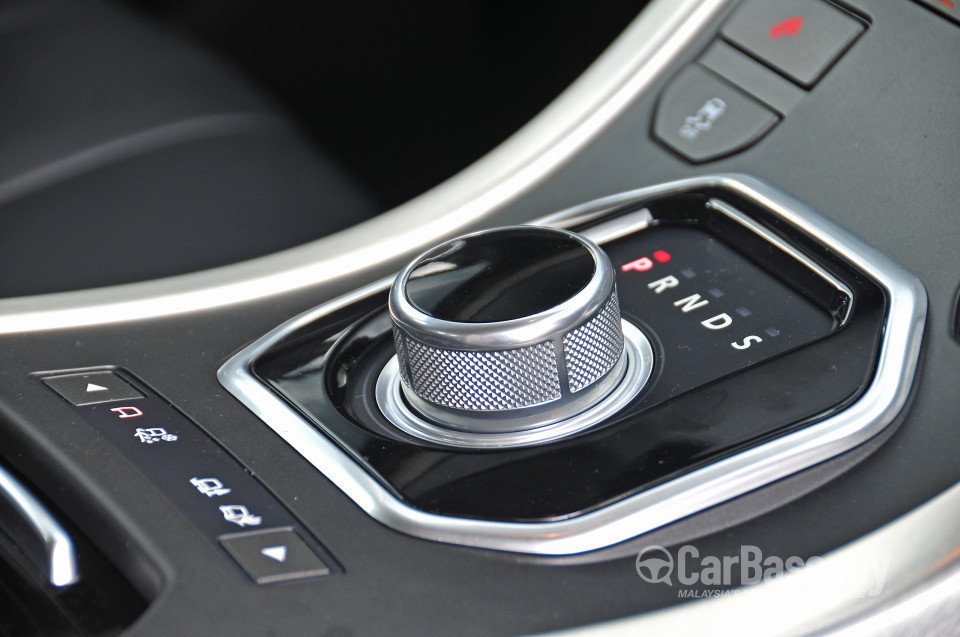 Land Rover Range Rover Evoque L538 (2011) Interior