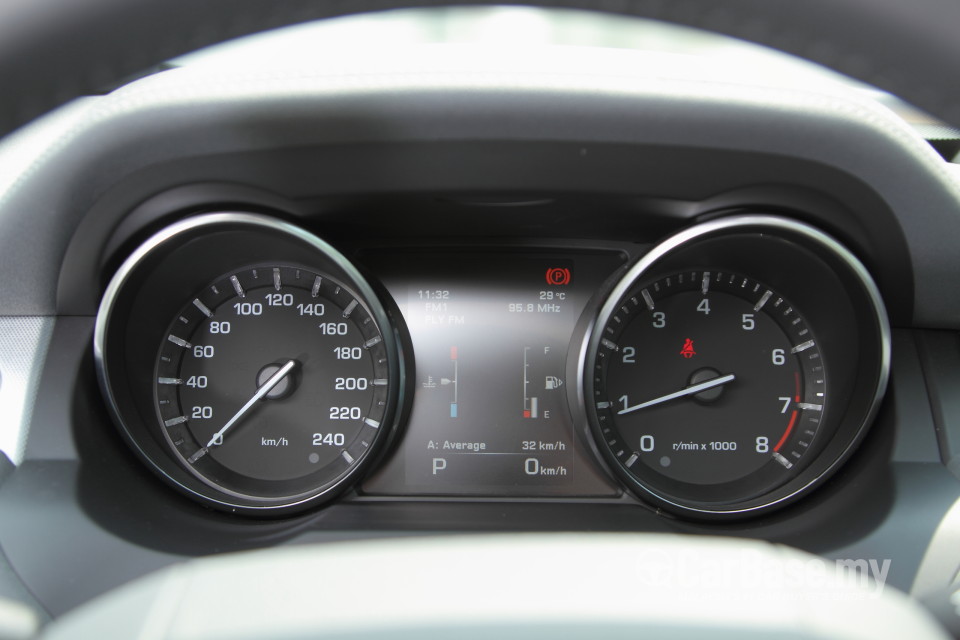 Land Rover Range Rover Evoque L538 (2011) Interior