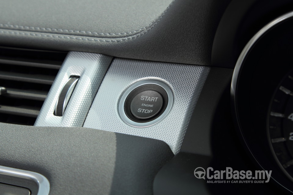Land Rover Range Rover Evoque L538 (2011) Interior