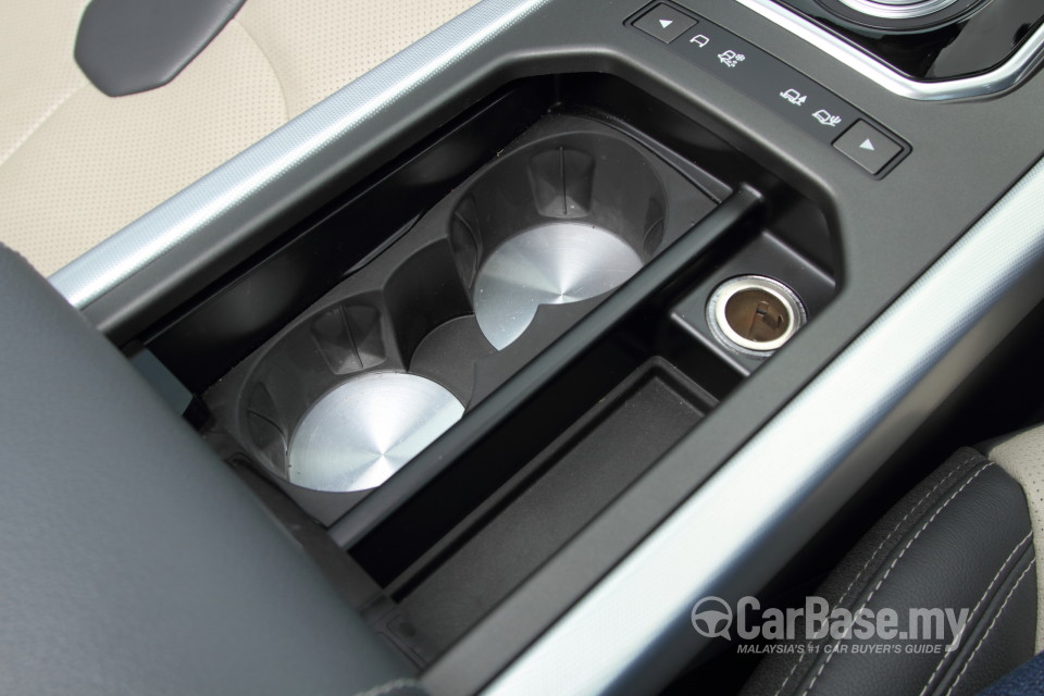 Land Rover Range Rover Evoque L538 (2011) Interior