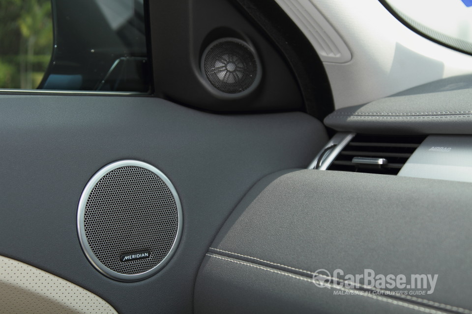 Land Rover Range Rover Evoque L538 (2011) Interior