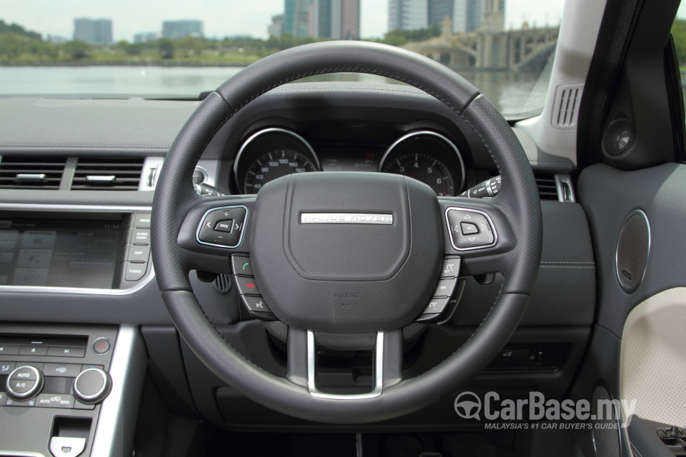 Land Rover Range Rover Evoque L538 (2011) Interior