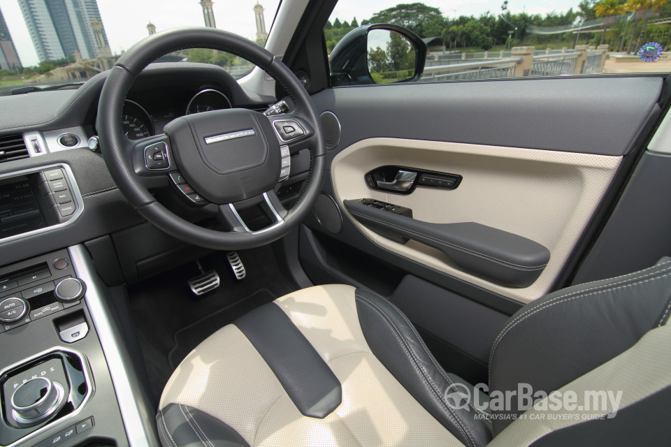 Land Rover Range Rover Evoque L538 (2011) Interior