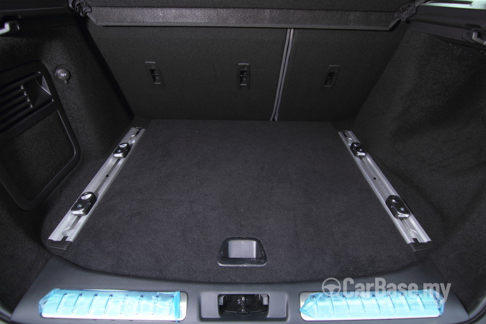 Land Rover Range Rover Evoque L538 (2011) Interior