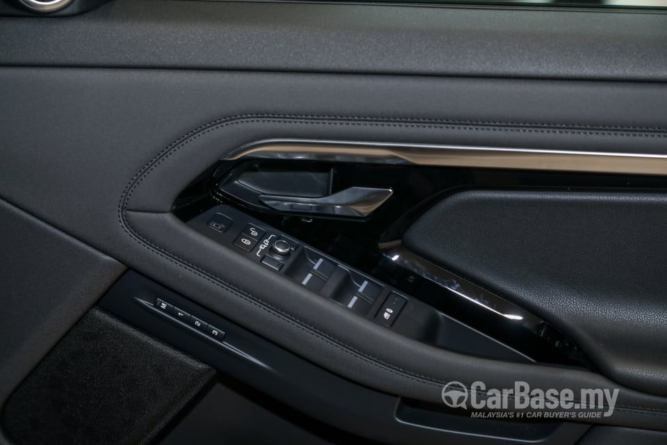 Land Rover Range Rover Evoque L551 (2020) Interior