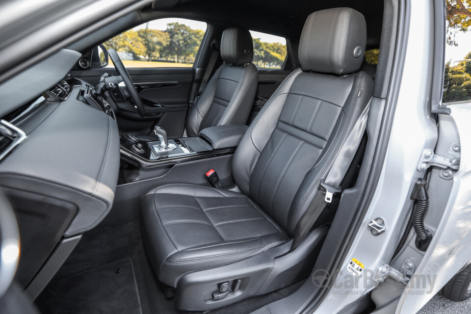 Nissan Navara D23 Facelift (2021) Interior