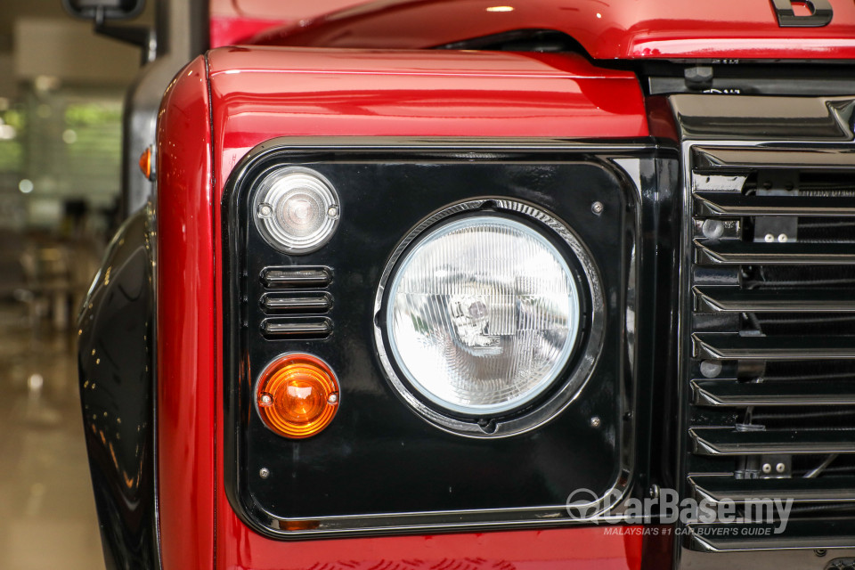 Land Rover Defender L316 (2011) Exterior