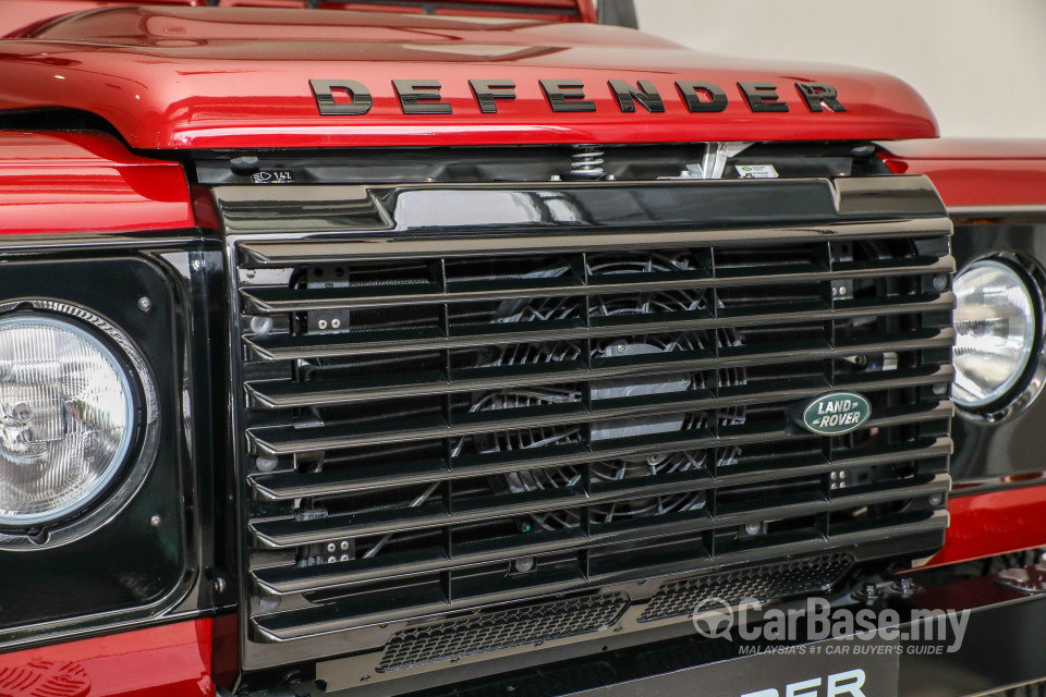 Land Rover Defender L316 (2011) Exterior