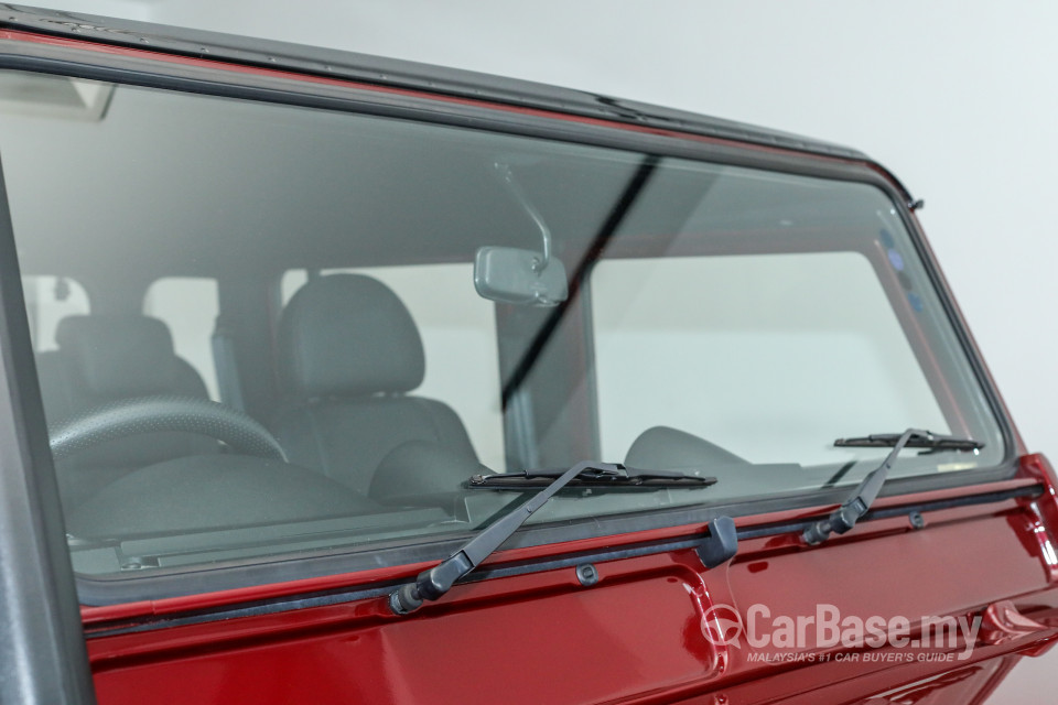 Land Rover Defender L316 (2011) Exterior